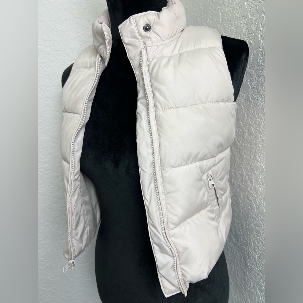 Gapkids White Puffer Vest Size S (6-7) Zip Front Winter Outerwear